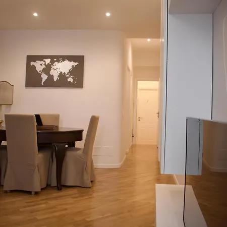 Apartment Giulia By Adg